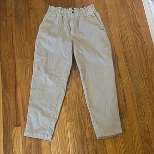 Universal Thread Women's Light Gray Cropped Pants
